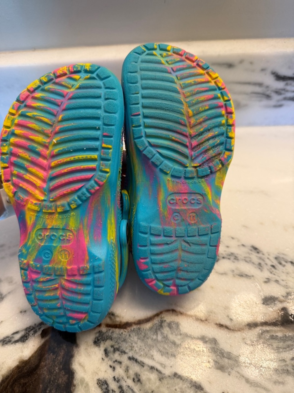 Kids' Color Splash Clog - Blue, Yellow & Pink - Picture 3 of 6